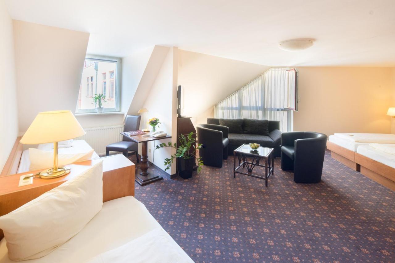 Maximilian Hotel & Apartments Weil Am Rhein / Basel Værelse billede